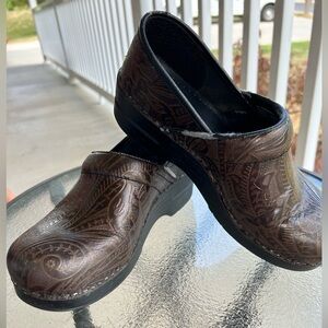 Size 39 Dansko